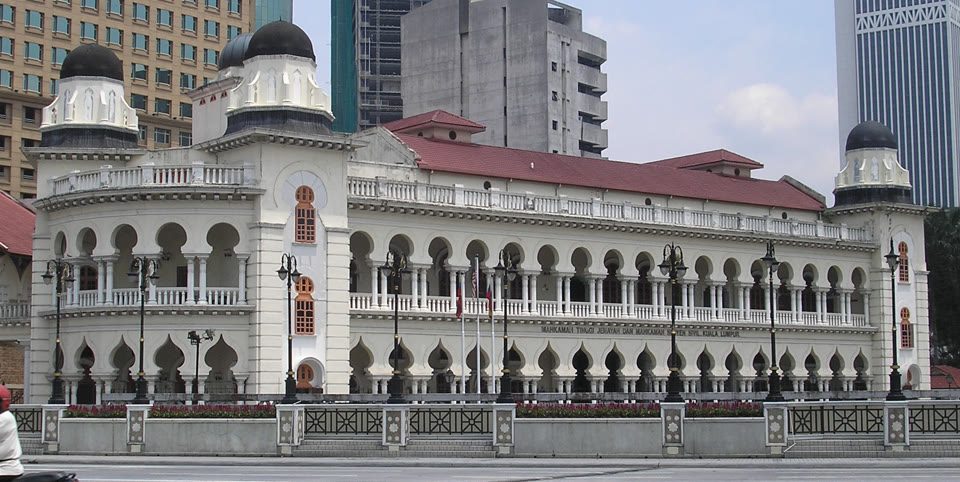 吉隆坡旧高庭建筑。司法危机要看的,不只是法院这栋楼,而是楼里的人能不能在行政权之外作出判断。